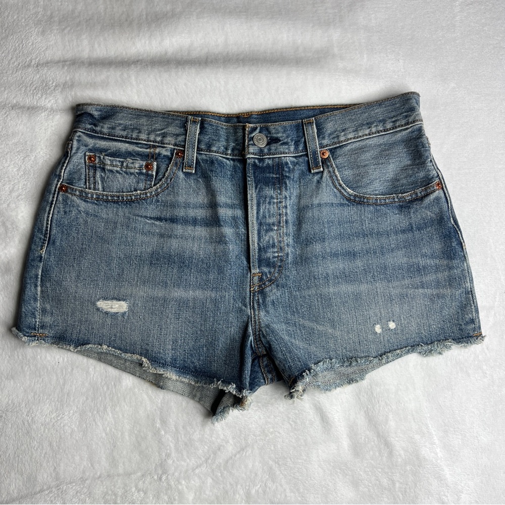 LEVIS shorts (blue) size 29